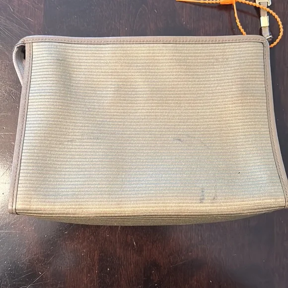 Authentic Yves Saint Laurent Clutch - Picture 2 of 13